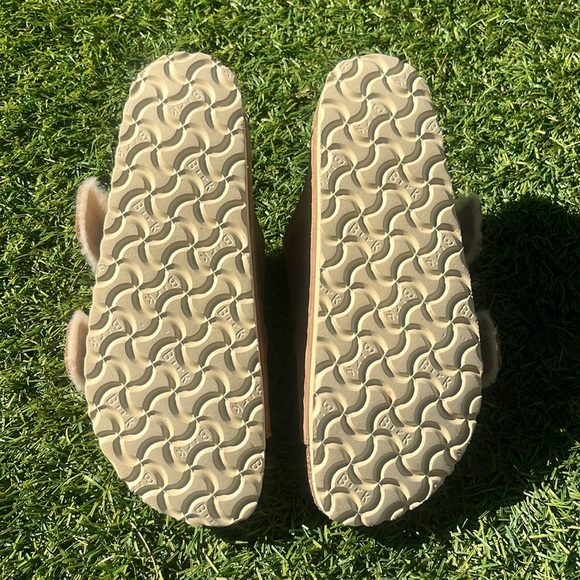 LIKE NEW BIRKENSTOCK BIG BUCKLE Fur Lined! - Picture 12 of 12